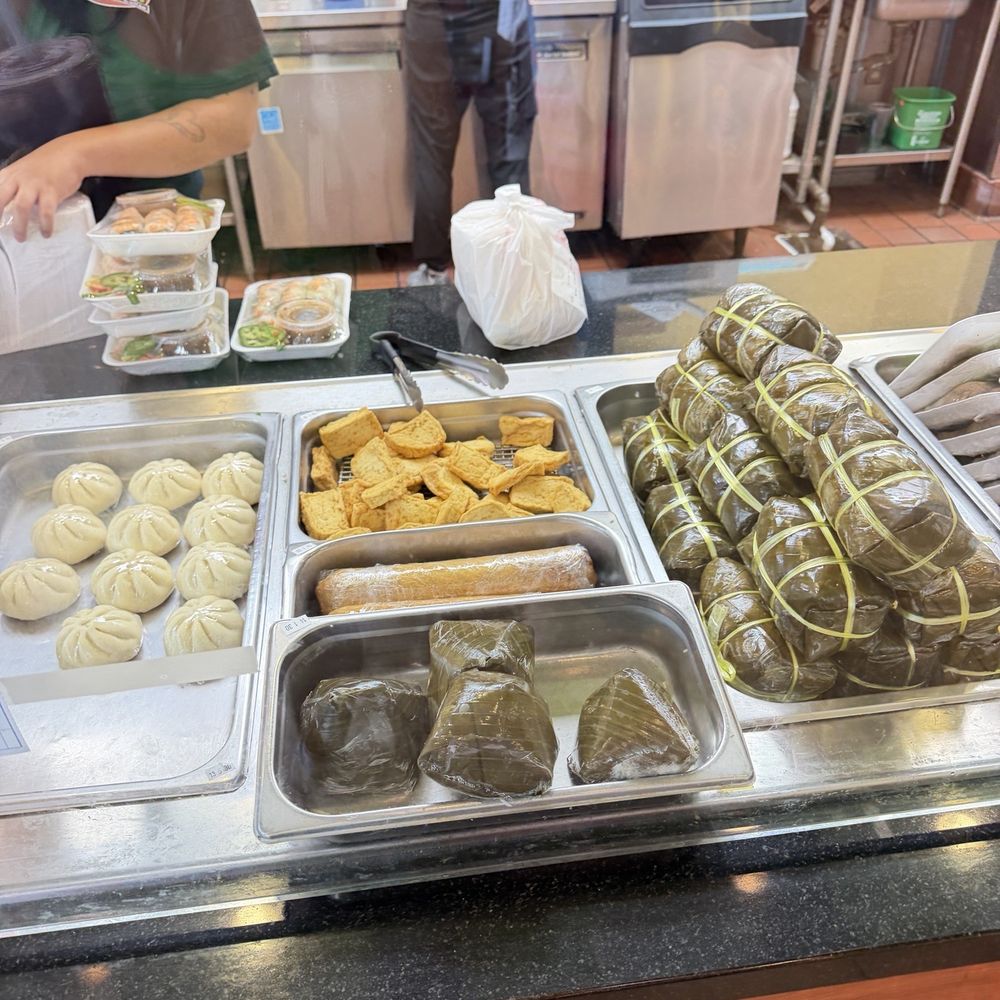 THH Sandwiches - Inside - Vietnamese Near Me - Tustin, California THH Sandwiches - Inside - Vietnamese Near Me - Tustin, California