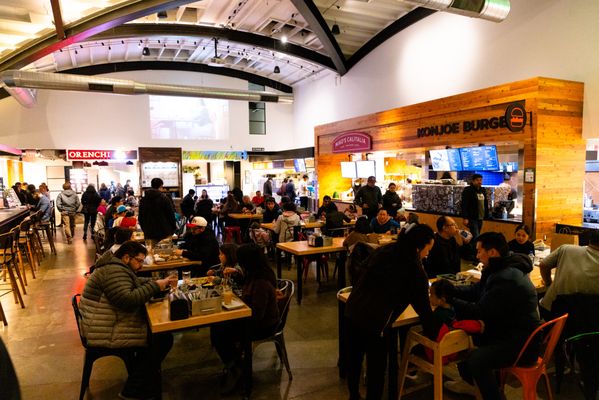 State Street Market by null
