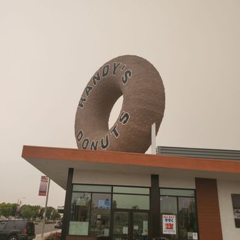 Randy's Donuts - Donuts Near Me - Downey, California Randy's Donuts - Donuts Near Me - Downey, California