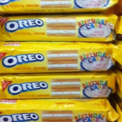Fareway Stores - Birthday cake Oreos