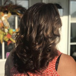 Vanna's Hair Studio