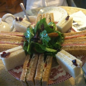 Dartealing Lounge - Strawberries and cream, turkey and pesto and smoked ham with horseradish - Tea Rooms Near Me - San Francisco, California Dartealing Lounge - Strawberries and cream, turkey and pesto and smoked ham with horseradish - Tea Rooms Near Me - San Francisco, California