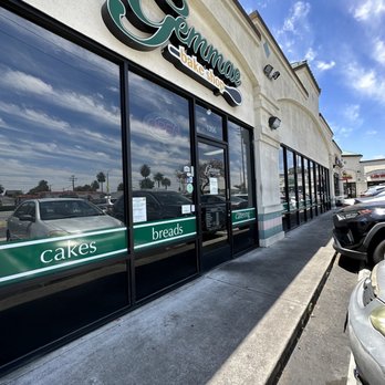 Gemmae Bake Shop - Exterior - Bakeries Near Me - Long Beach, California