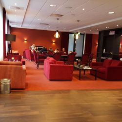 Holiday Inn Express The Hague - Parliament - Lobby Area at Holiday Inn Express Schipol Airport