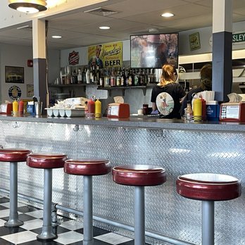 KC's Classic Burger Bar - Inside - New American Near Me - North Attleboro, Massachusetts