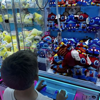 Claw Zone - Arcades Near Me - Louisville, Kentucky
