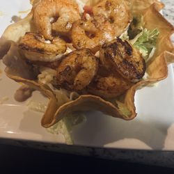 Gran Rodeo - Taco salad with shrimp