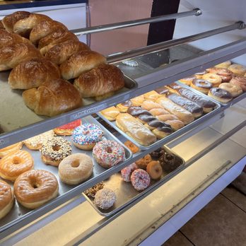 Bernal Bagels & Donuts - Woo Hoo it's almost 1pm and I get to choose from all these delicious goodies! - Bagels Near Me - San Jose, California Bernal Bagels & Donuts - Woo Hoo it's almost 1pm and I get to choose from all these delicious goodies! - Bagels Near Me - San Jose, California