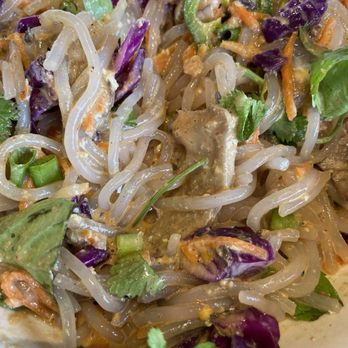 True Food Kitchen - Thai spicy peanut bowl - New American Near Me - Oakbrook, Illinois