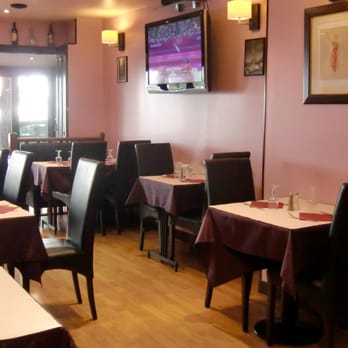 La Piazza - tables - Italian Near Me - Paris, 75 La Piazza - tables - Italian Near Me - Paris, 75