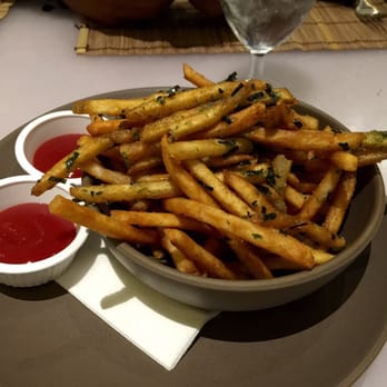 Cafe Julia - furikaki fries - Cafes Near Me - Honolulu, Hawaii