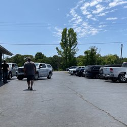 Belew's Dairy Bar - Drive up for car service