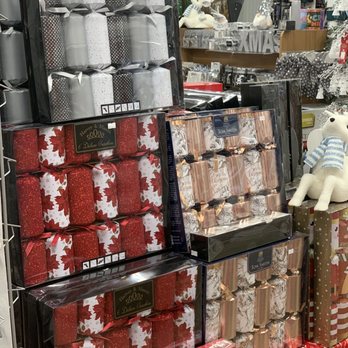 Mr Pets Suppies & Candy Cabin - Pet Stores Near Me - Wokingham, WOK