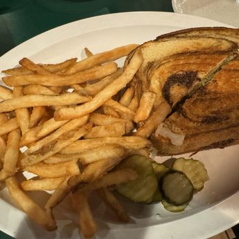 Drkula's 32 Bowl - Patty melt with fries - Bowling Near Me - Inver Grove Heights, Minnesota Drkula's 32 Bowl - Patty melt with fries - Bowling Near Me - Inver Grove Heights, Minnesota