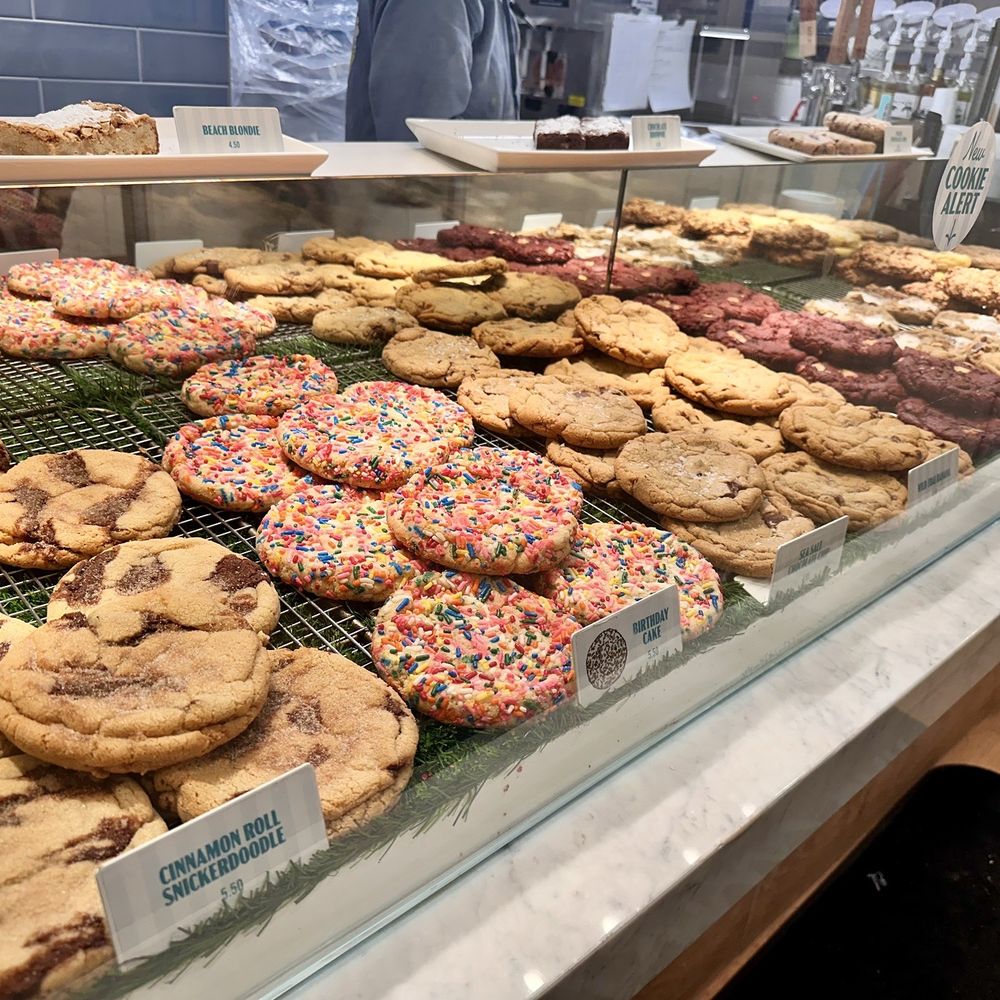 The Cookie Bar by Summer House - All the cookies! - Desserts Near Me - Chicago, Illinois The Cookie Bar by Summer House - All the cookies! - Desserts Near Me - Chicago, Illinois