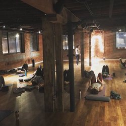 Love In Motion Yoga - Spacious studio