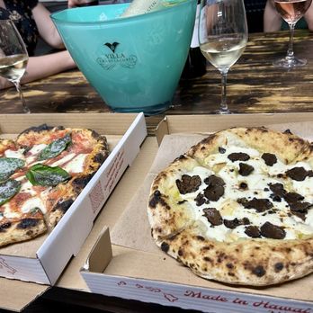 Bocconcino Hawaii - Pizza Margherita & pizza with scamorza and truffle - Pizza Near Me - Honolulu, Hawaii Bocconcino Hawaii - Pizza Margherita & pizza with scamorza and truffle - Pizza Near Me - Honolulu, Hawaii