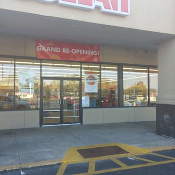 Family Dollar Store - Their "grand re-opening" lol - Department Stores Near Me - Jacksonville, Florida Family Dollar Store - Their "grand re-opening" lol - Department Stores Near Me - Jacksonville, Florida