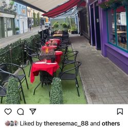 High Tide - Outdoor dining when the sun shines.