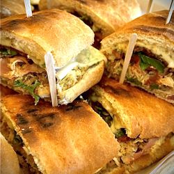 Uncle Af's - LA Rams ( Firecracker aioli, avocado, Firecracker bacon, Shredded Chicken Thigh add Caramelized ,Tomatoes,raw onions,arugula, provo