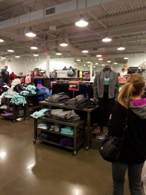 Under Armour Factory House - Twin Cities Premium Outlets by null
