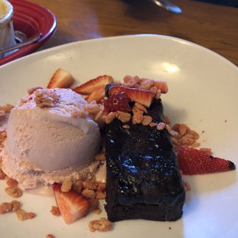 Corner Kitchen - Strawberry bean ice cream with hot fudge cake - Breakfast & Brunch Near Me - Asheville, North Carolina Corner Kitchen - Strawberry bean ice cream with hot fudge cake - Breakfast & Brunch Near Me - Asheville, North Carolina
