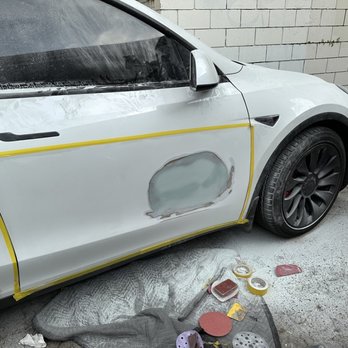 New Way Mobile Auto Paint - sand smooth out large dent on the aluminum door brace - Body Shops Near Me - Los Angeles, California New Way Mobile Auto Paint - sand smooth out large dent on the aluminum door brace - Body Shops Near Me - Los Angeles, California