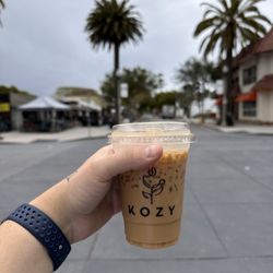 Kozy - Iced oat honey vanilla latte