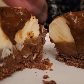 Les Artizans - Waouh 2 - Patisserie/Cake Shop Near Me - Paris, 75