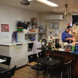 Amimoto - Inside - small but cosy.