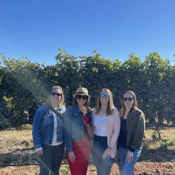Kinhaven Winery - Wine Tasting Room Near Me - Walla Walla, Washington