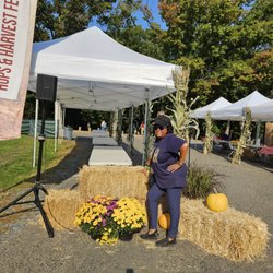 Hops& Harvest Festival - Hops & Harvest 2024. I love this time of year. The weather was perfect!