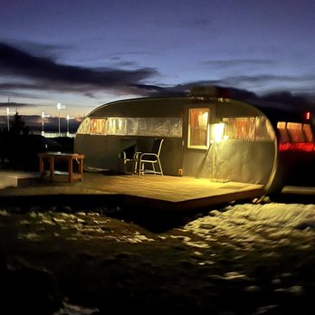 Hotel Luna Mystica - The camper esmeralda at dusk! - Hotels Near Me - El Prado, New Mexico Hotel Luna Mystica - The camper esmeralda at dusk! - Hotels Near Me - El Prado, New Mexico