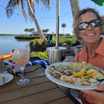 Turtles Restaurant - Argentinian scallops and Crab cake combo with veggies and potatoes. - Seafood Near Me - Sarasota, Florida Turtles Restaurant - Argentinian scallops and Crab cake combo with veggies and potatoes. - Seafood Near Me - Sarasota, Florida