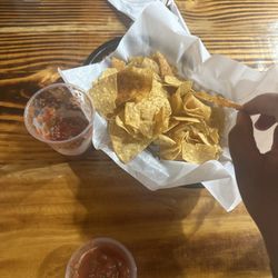 Fernando's - Chips and salsa