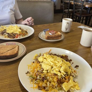 Jimichael's Restaurant - Table view - Arizona meat lovers skillet - American Near Me - Sun City, Arizona