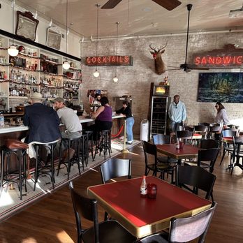Uptown - The open bar area - Sports Bars Near Me - Austin, Texas Uptown - The open bar area - Sports Bars Near Me - Austin, Texas