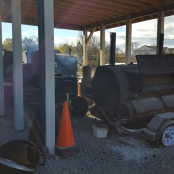 Monk's BBQ - Barbeque Near Me - Purcellville, Virginia