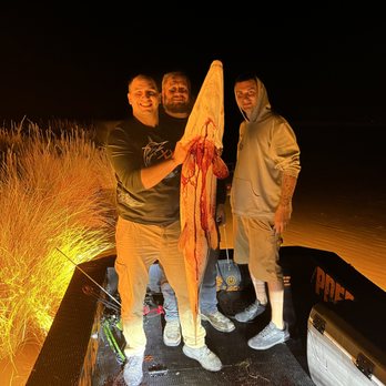 Predator Bowfishing - big alligator gar - Fishing Near Me Predator Bowfishing - big alligator gar - Fishing Near Me