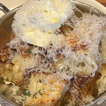 North Italia - White Truffle Garlic Bread. 06.12.2025. - Italian Near Me - Dunwoody, Georgia