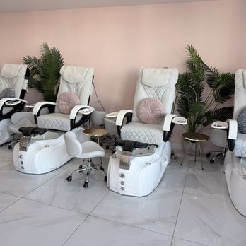 Me Time Beauty Lounge - Adorable and very clean - Eyelash Service Near Me - Brea, California Me Time Beauty Lounge - Adorable and very clean - Eyelash Service Near Me - Brea, California
