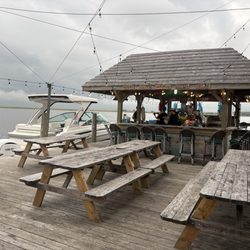 Sun Harbor Seafood & Grill - Nice bar in the back