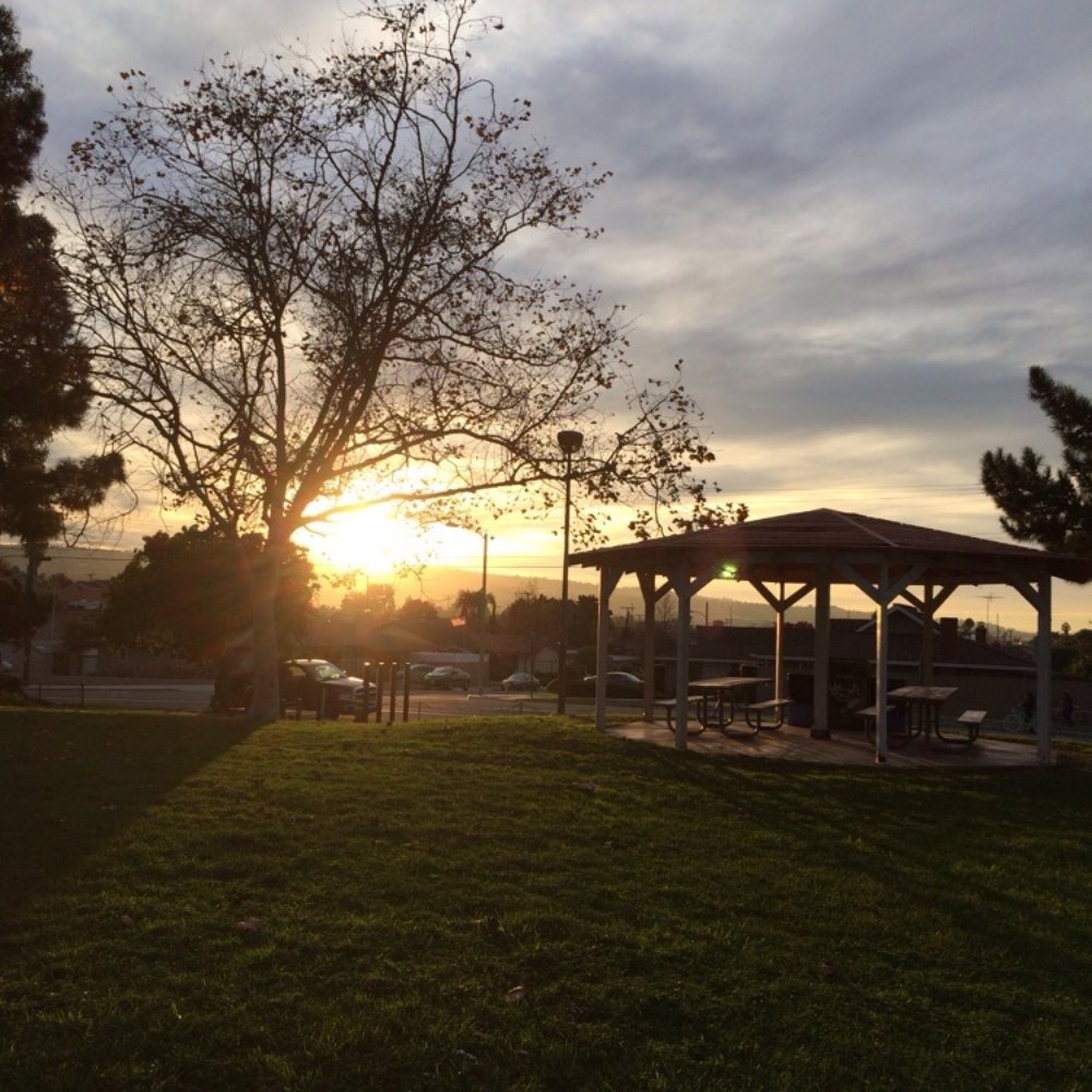 Sur La Brea Park - sunset - Parks Near Me - Torrance, California Sur La Brea Park - sunset - Parks Near Me - Torrance, California
