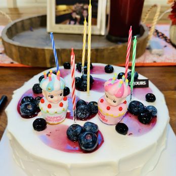 Tous Les Jours - Blueberry yogurt cake - Bakeries Near Me - San Diego, California Tous Les Jours - Blueberry yogurt cake - Bakeries Near Me - San Diego, California