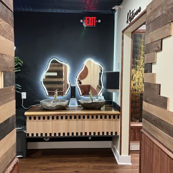 Roz Grill - Cute Hand washing Station without the need to go into restroom - Mediterranean Near Me - Charlotte, North Carolina Roz Grill - Cute Hand washing Station without the need to go into restroom - Mediterranean Near Me - Charlotte, North Carolina