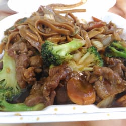 China Express - Noodles and broccoli beef