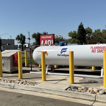 Love's Travel Stop - Gas Stations Near Me - Lodi, California