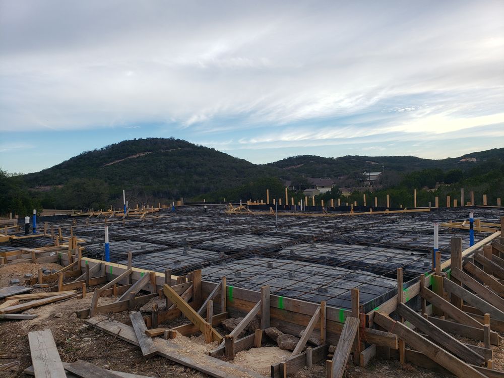 Slide of Advanced Construction and Remodeling