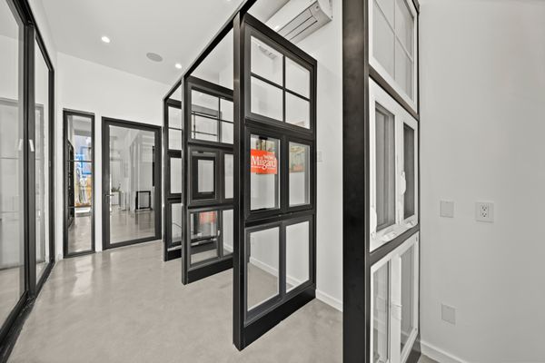 Windows N' Things by null