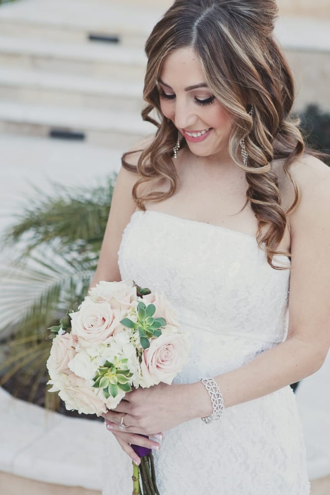 A FLOWER SNOB Updated October 2024 96 Photos Lake Havasu City, Arizona Florists Phone